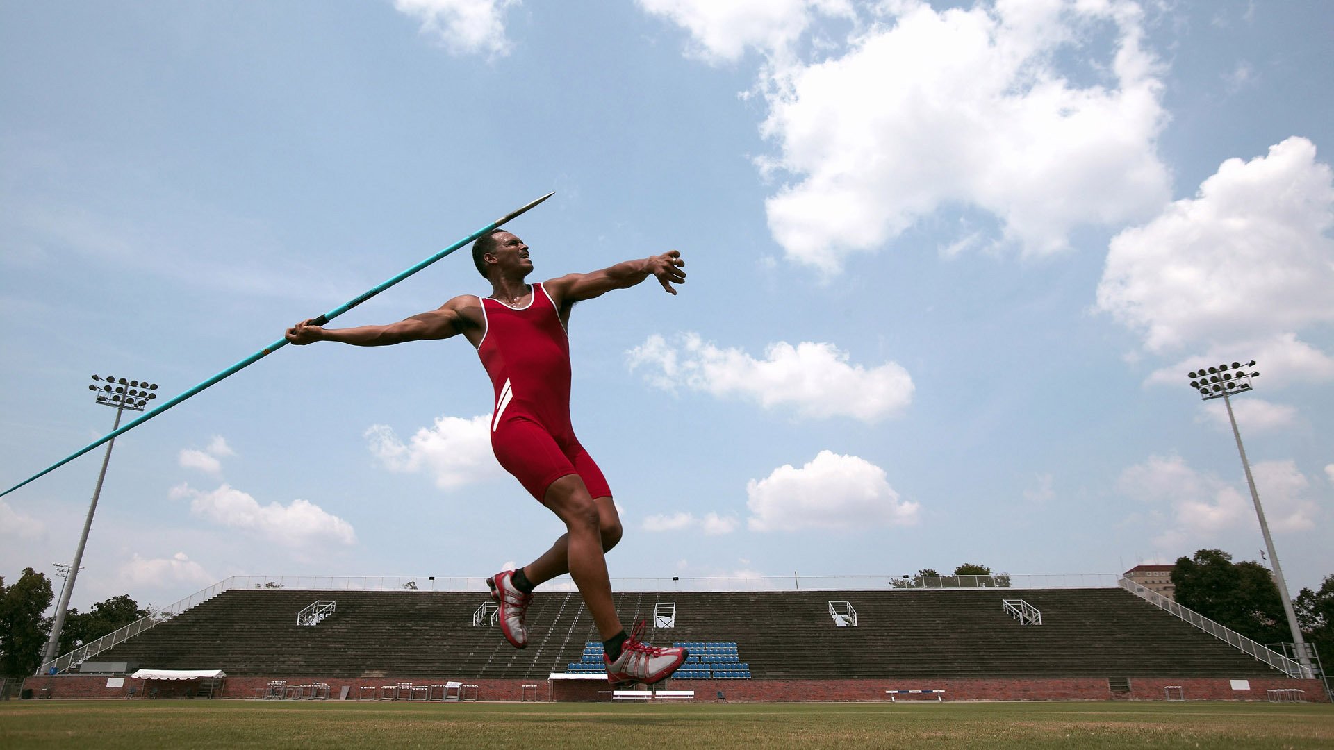 德国男子4x100米自由泳接力队在决赛中获得第六名，德国1500米自由泳
