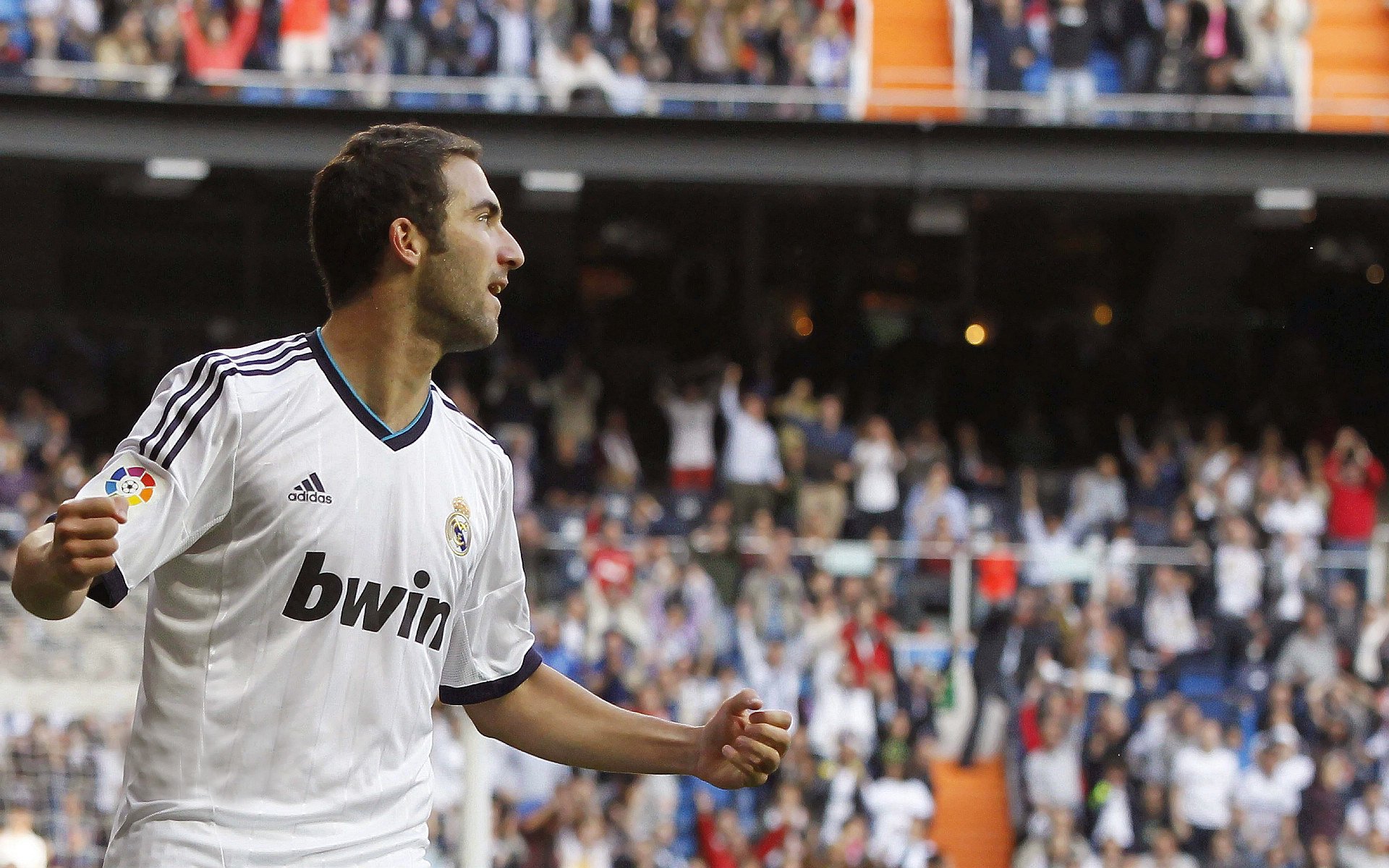 爱游戏app-法甲豪门争夺最佳教练奖，战术水平再上台阶，法甲豪门球队排名前十